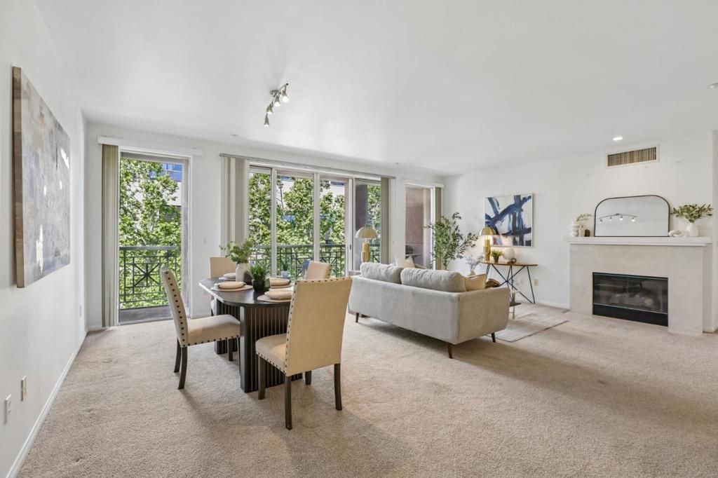 Image 6 of property listing at 130 E San Fernando Street 508, San Jose, CA 95112
