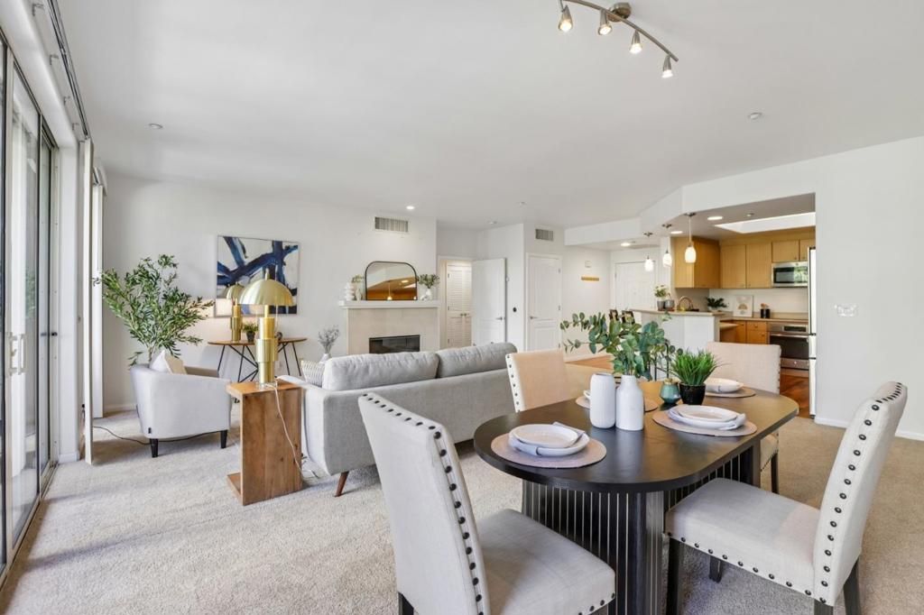 Image 7 of property listing at 130 E San Fernando Street 508, San Jose, CA 95112