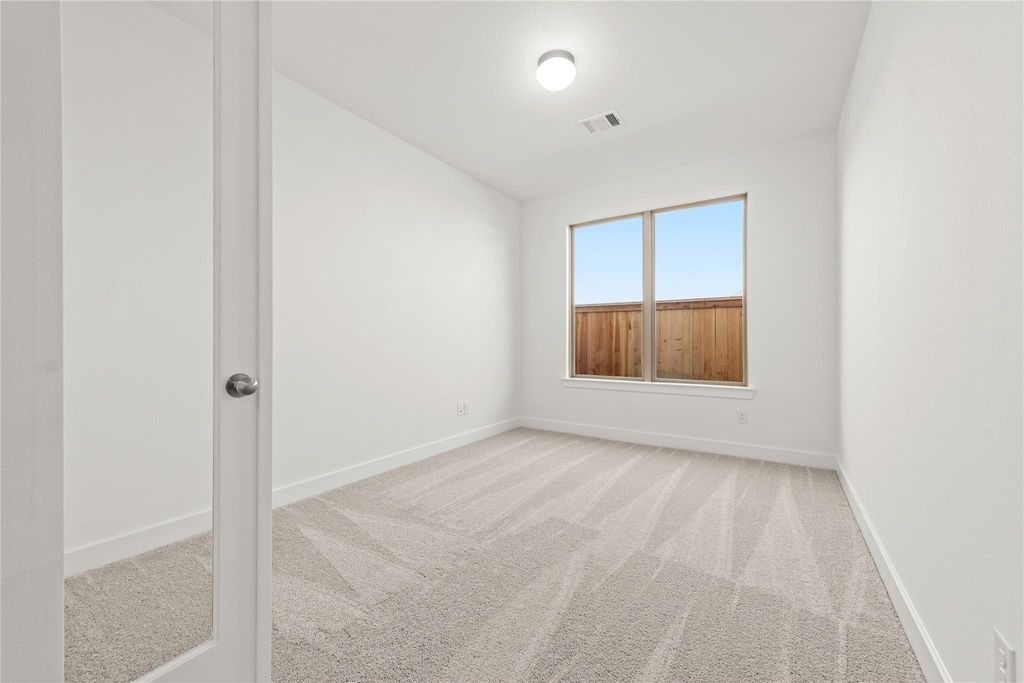 Image 11 of property listing at 26614 Astrid Heights Road, Richmond, TX 77406