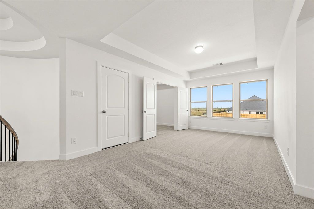 Image 13 of property listing at 26614 Astrid Heights Road, Richmond, TX 77406