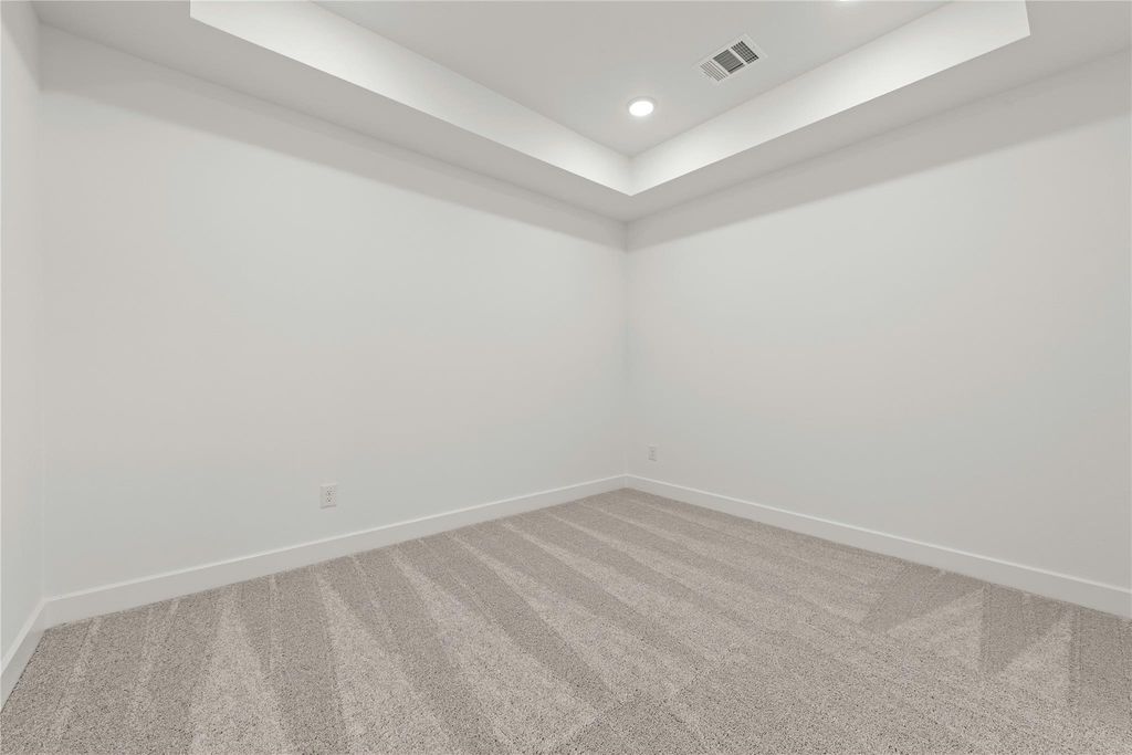 Image 14 of property listing at 26614 Astrid Heights Road, Richmond, TX 77406