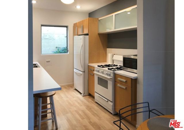 1145 Larrabee Street 3, West Hollywood, CA 90069