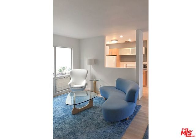 1145 Larrabee Street 3, West Hollywood, CA 90069