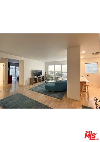 1145 Larrabee Street 3, West Hollywood, CA 90069