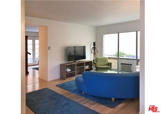 1145 Larrabee Street 3, West Hollywood, CA 90069