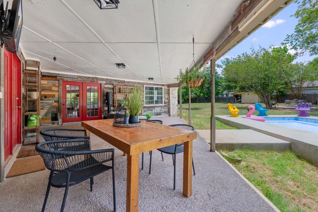 13205 Onion Creek DR, Manchaca, TX 78652