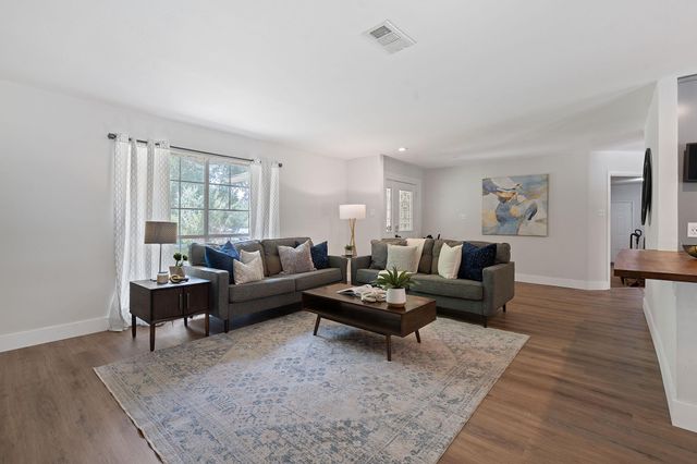 13205 Onion Creek DR, Manchaca, TX 78652