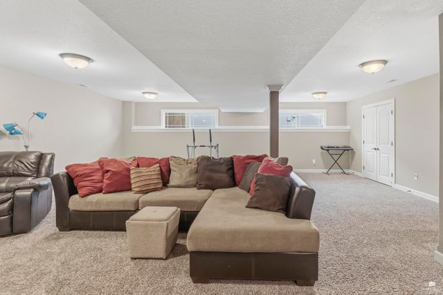 8793 Nellie Drive, Manhattan, KS 66502
