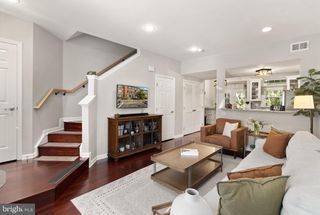 4326 SUTLER HILL SQ, Fairfax, VA 22033