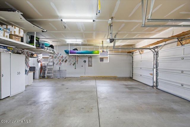 7464 N Barbie St, Coeur D'alene, ID 83815