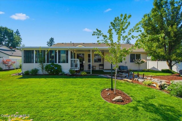 7464 N Barbie St, Coeur D'alene, ID 83815