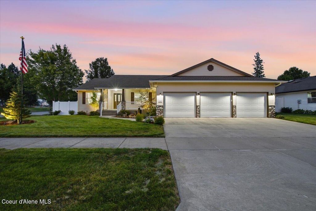 7464 N Barbie St, Coeur d'Alene, ID 83815 photo 2