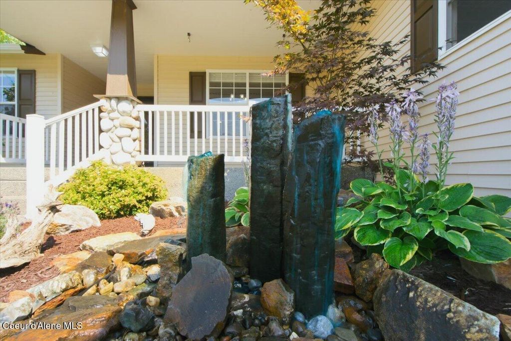 7464 N Barbie St, Coeur d'Alene, ID 83815 photo 5