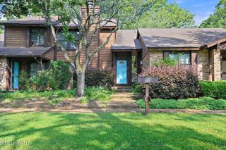 2 Shore Drive, Clinton, MS 39056