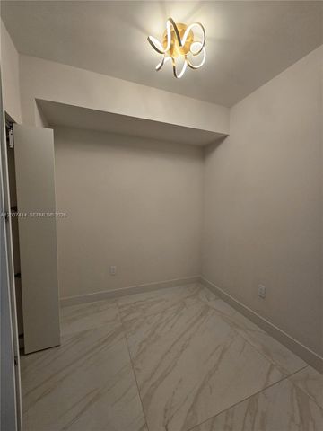 700 NE 24 ST 3104, Miami, FL 33137