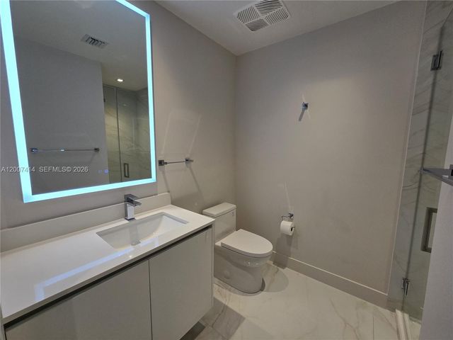 700 NE 24 ST 3104, Miami, FL 33137