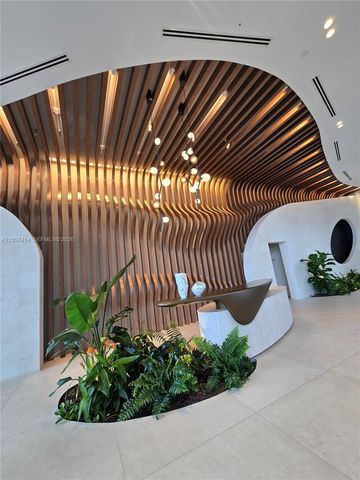 700 NE 24 ST 3104, Miami, FL 33137