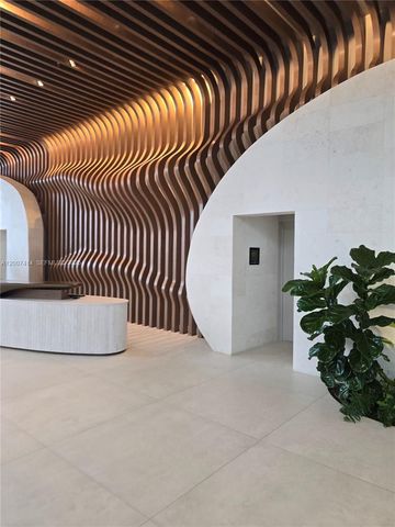 700 NE 24 ST 3104, Miami, FL 33137