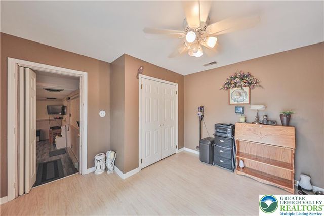 5 York Place, Easton, PA 18045