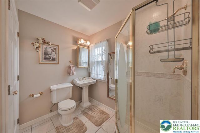 5 York Place, Easton, PA 18045