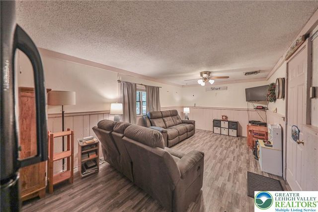 5 York Place, Easton, PA 18045