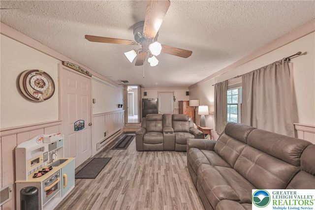 5 York Place, Easton, PA 18045