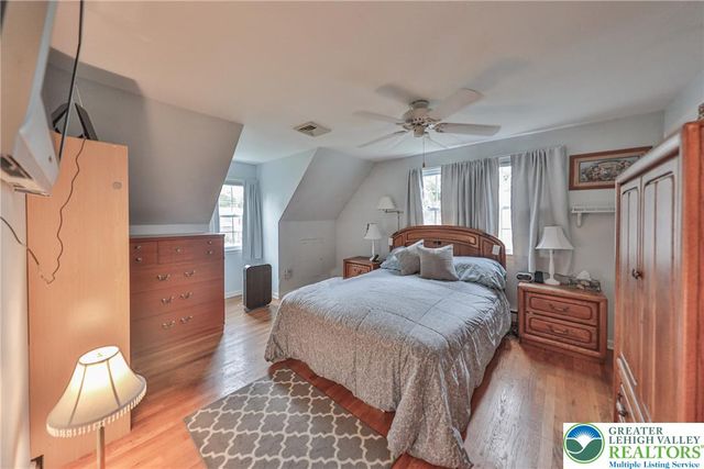 5 York Place, Easton, PA 18045