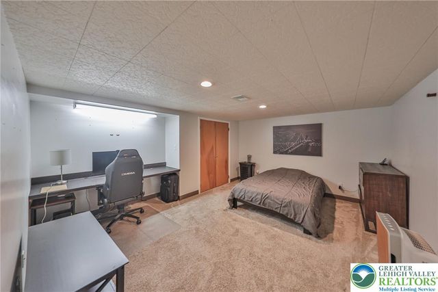 5 York Place, Easton, PA 18045