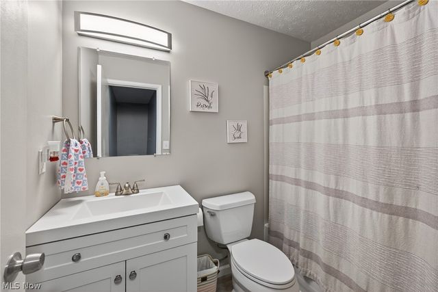 6853 Colonial Drive A, Mentor, OH 44060