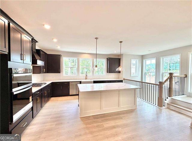 368 Sunset Hollow Street, Sugar Hill, GA 30518