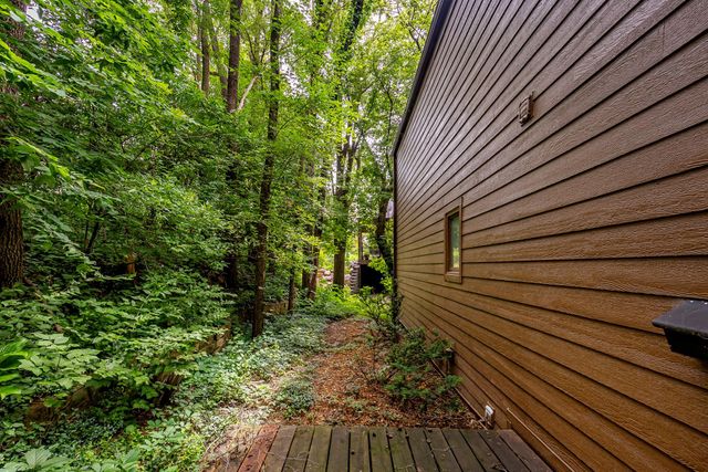 4612 Dover Drive, Ames, IA 50014