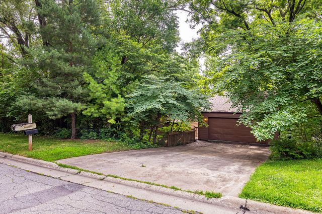 4612 Dover Drive, Ames, IA 50014