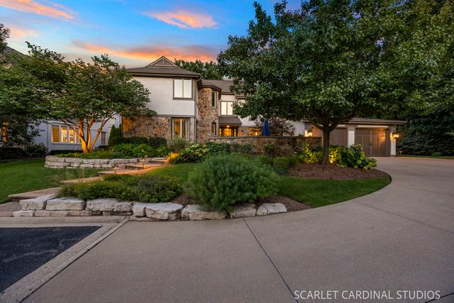 2S037 Country Club Lane, Wheaton, IL 60189