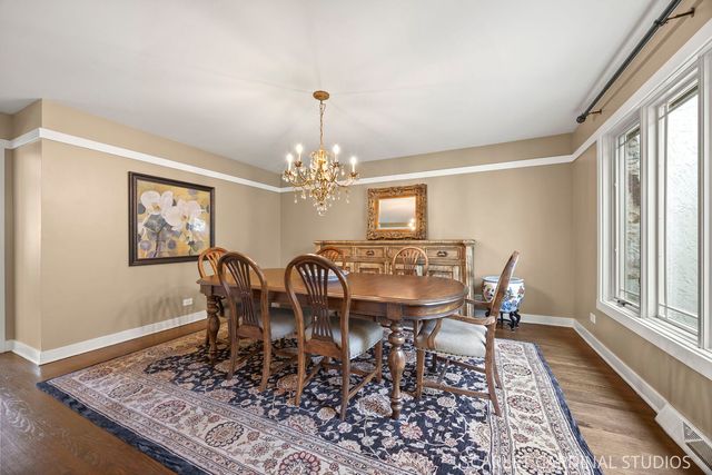 2S037 Country Club Lane, Wheaton, IL 60189
