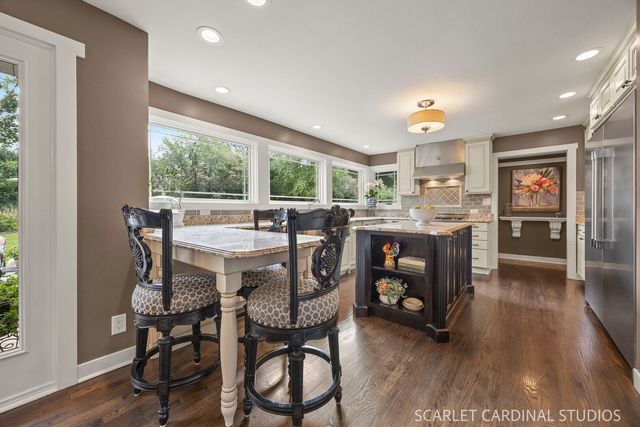 2S037 Country Club Lane, Wheaton, IL 60189