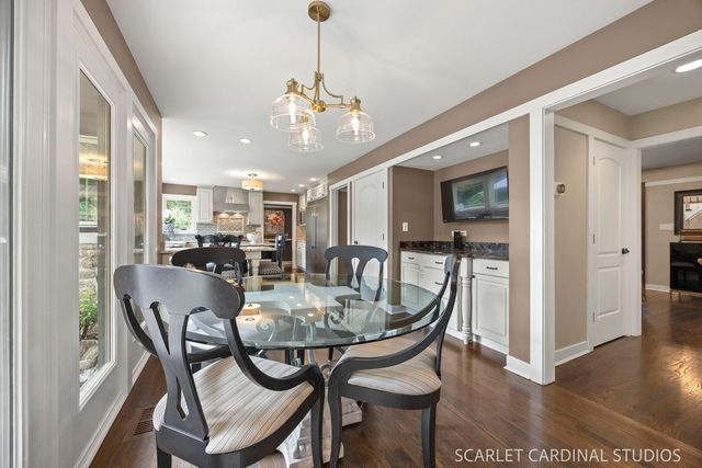 2S037 Country Club Lane, Wheaton, IL 60189
