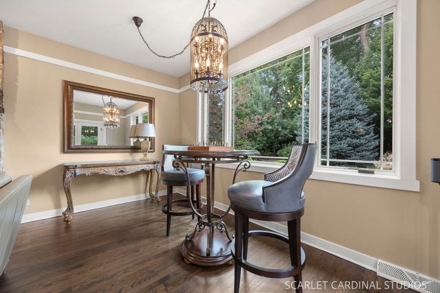 2S037 Country Club Lane, Wheaton, IL 60189