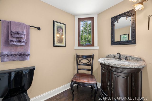 2S037 Country Club Lane, Wheaton, IL 60189