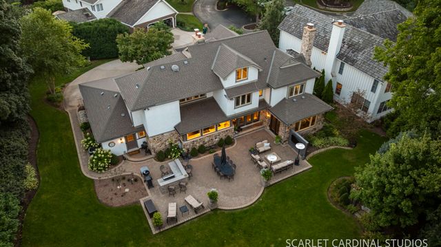 2S037 Country Club Lane, Wheaton, IL 60189