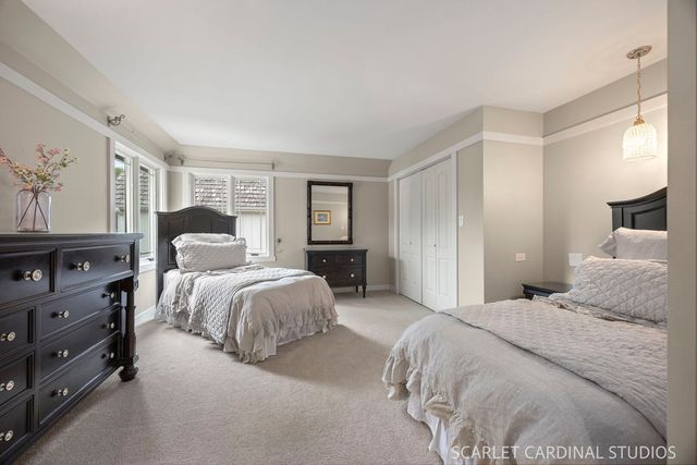 2S037 Country Club Lane, Wheaton, IL 60189