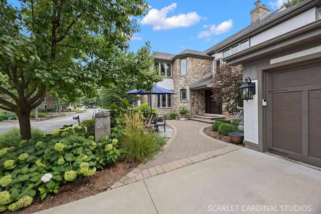 2S037 Country Club Lane, Wheaton, IL 60189