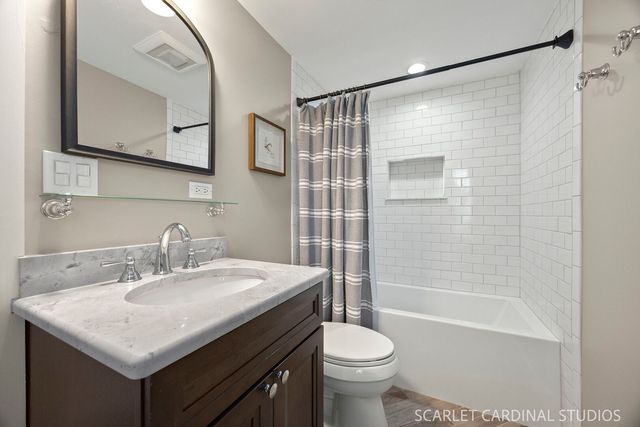 2S037 Country Club Lane, Wheaton, IL 60189