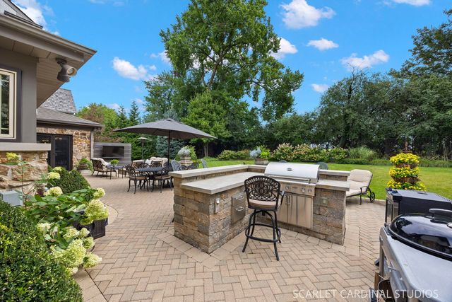 2S037 Country Club Lane, Wheaton, IL 60189