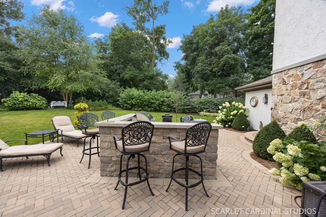 2S037 Country Club Lane, Wheaton, IL 60189