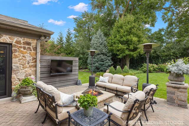 2S037 Country Club Lane, Wheaton, IL 60189