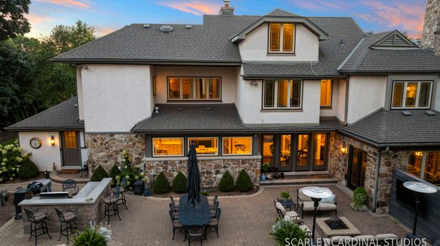 2S037 Country Club Lane, Wheaton, IL 60189