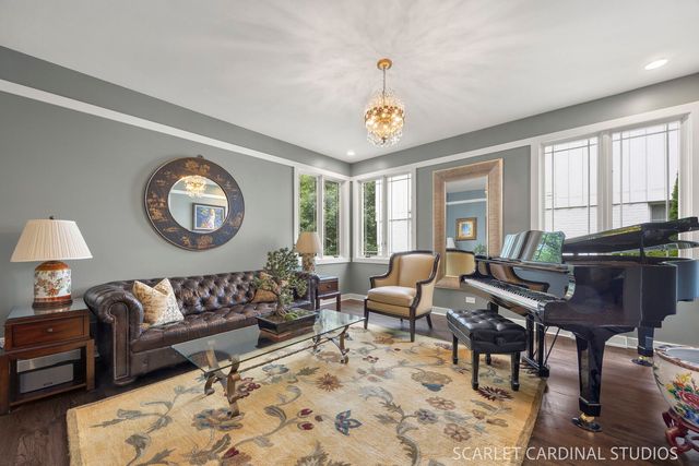 2S037 Country Club Lane, Wheaton, IL 60189