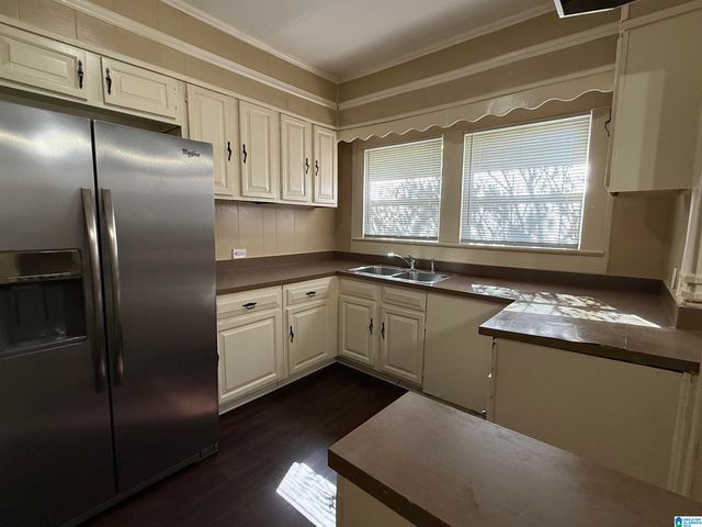 1213 16TH PLACE SW, Birmingham, AL 35211