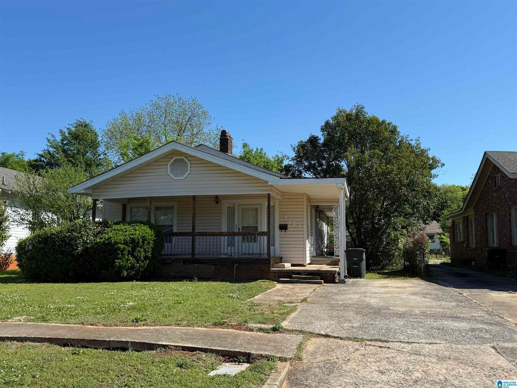1213 16TH PLACE SW, Birmingham, AL 35211