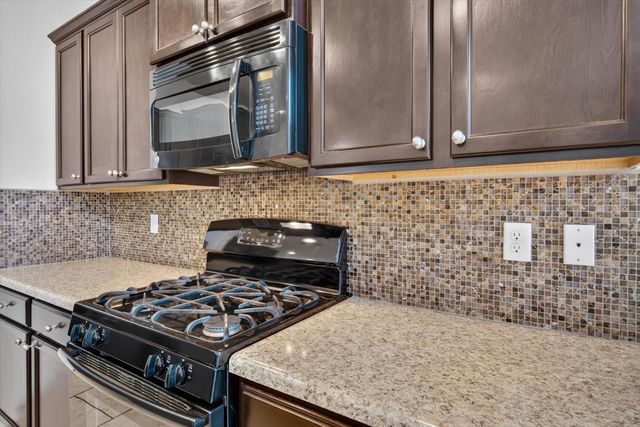 2825 Bayas Road SE, Rio Rancho, NM 87124